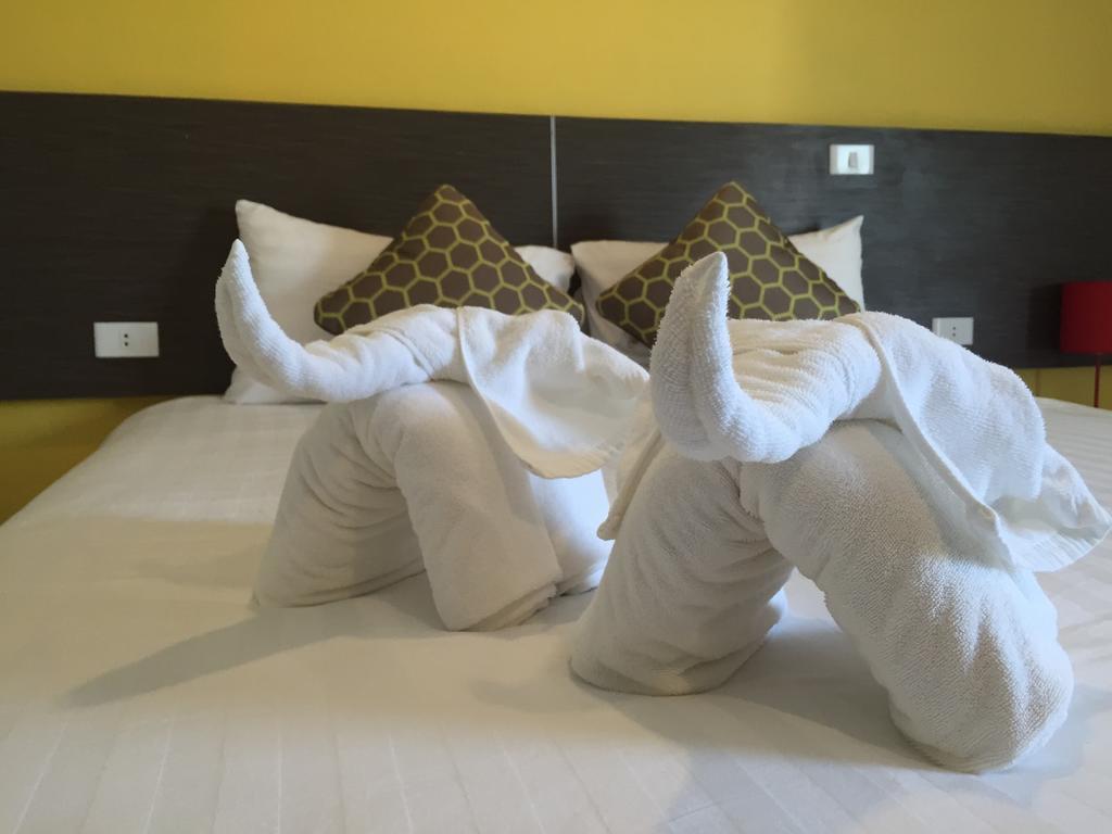 The Rich Hotel Ubonratchathani Ubon Ratchathani Εξωτερικό φωτογραφία
