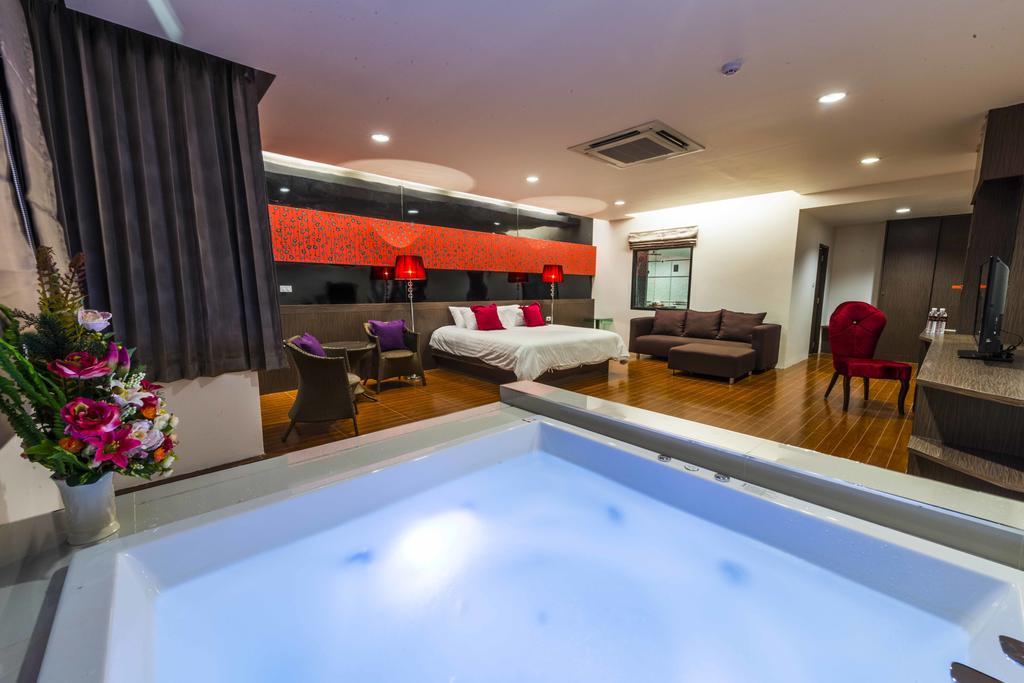 The Rich Hotel Ubonratchathani Ubon Ratchathani Εξωτερικό φωτογραφία