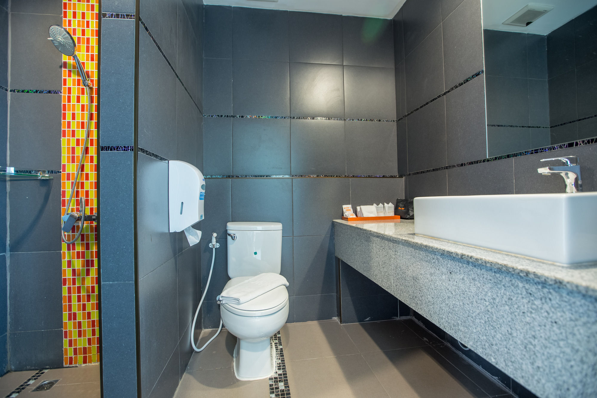 The Rich Hotel Ubonratchathani Ubon Ratchathani Εξωτερικό φωτογραφία